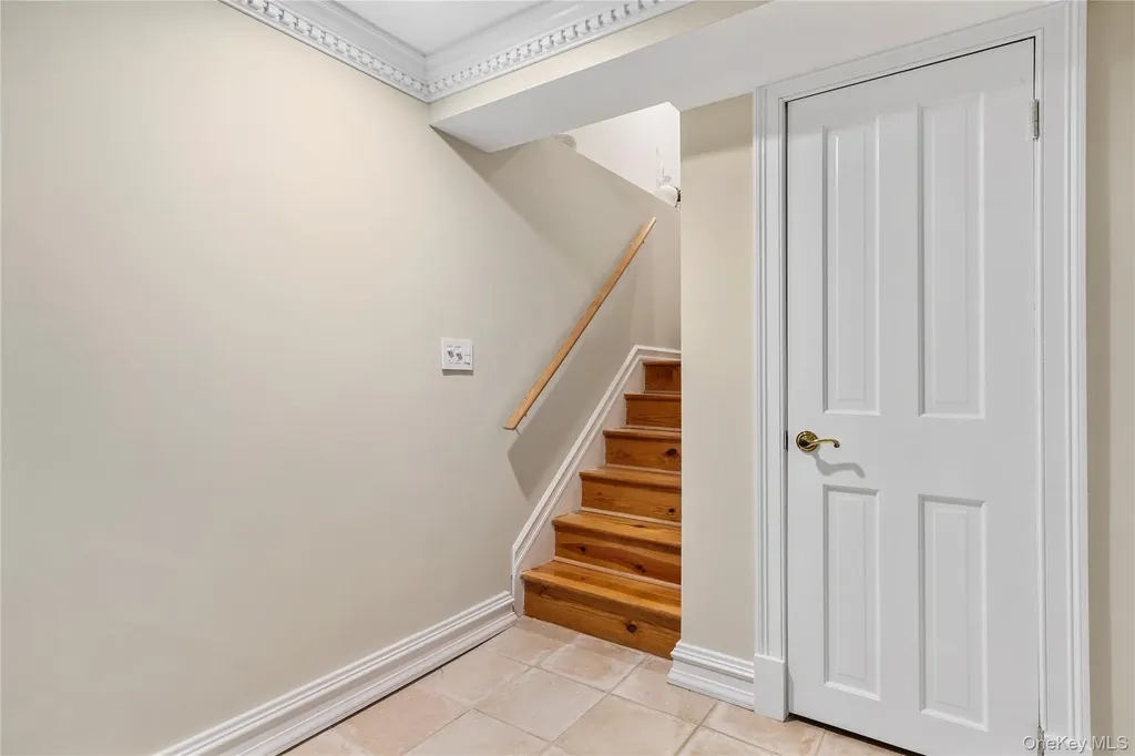 1229 Estates Lane Bayside NY 11360