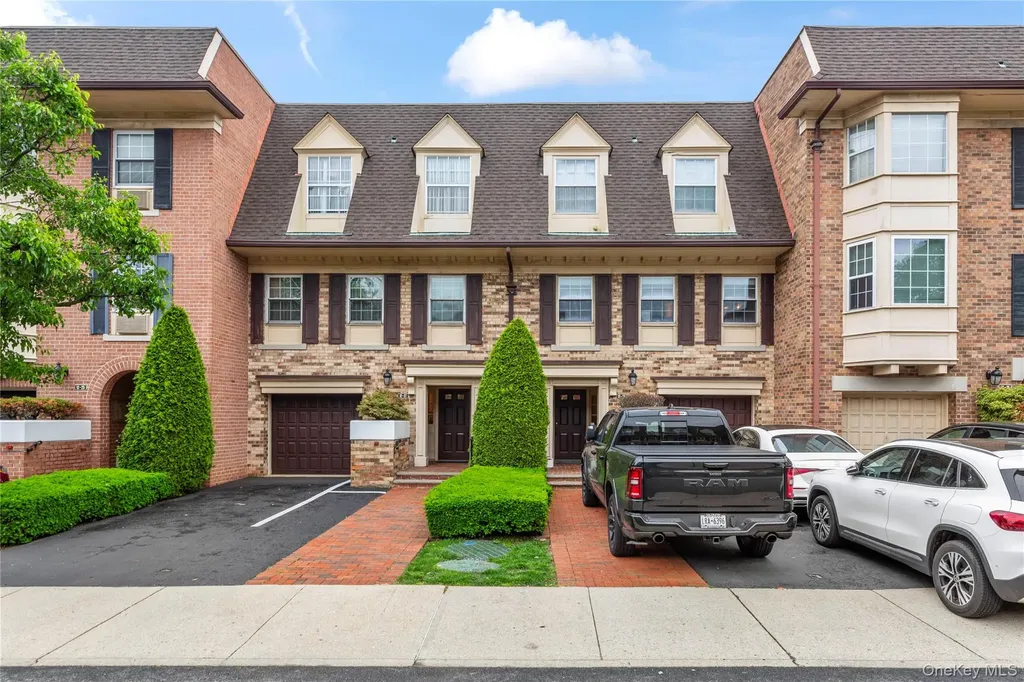 1229 Estates Lane Bayside NY 11360