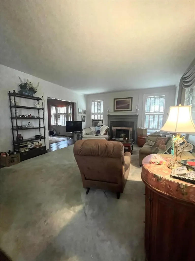 4005 203rd Street Bayside NY 11361