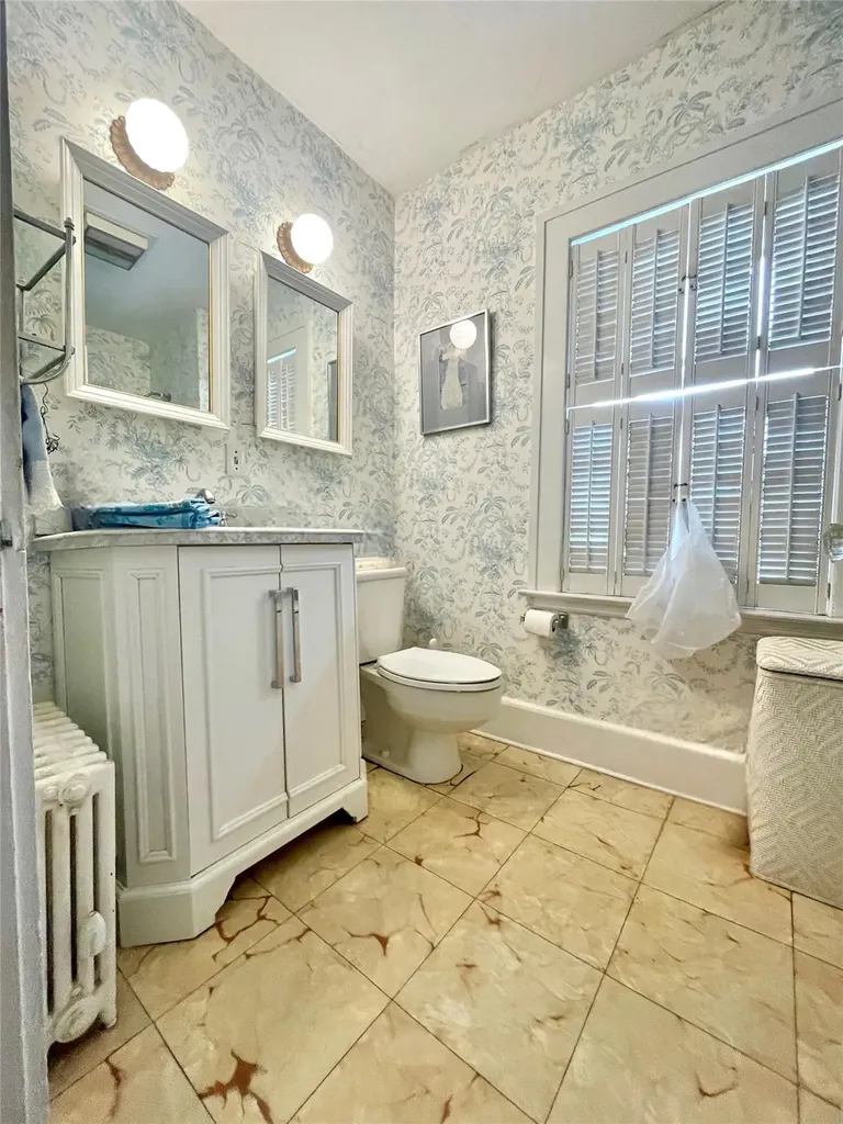 4005 203rd Street Bayside NY 11361