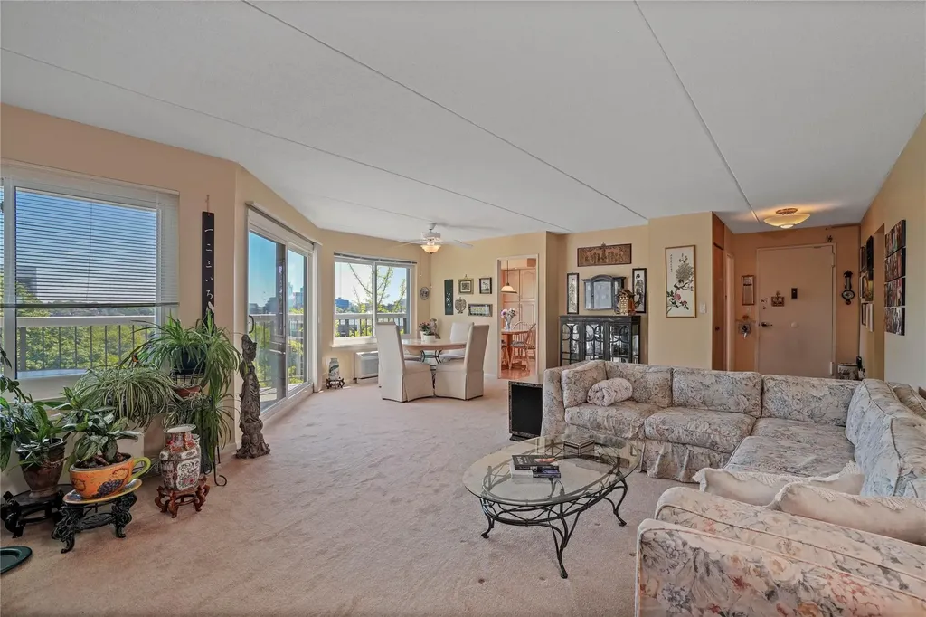300 High Point Drive Hartsdale NY 10530