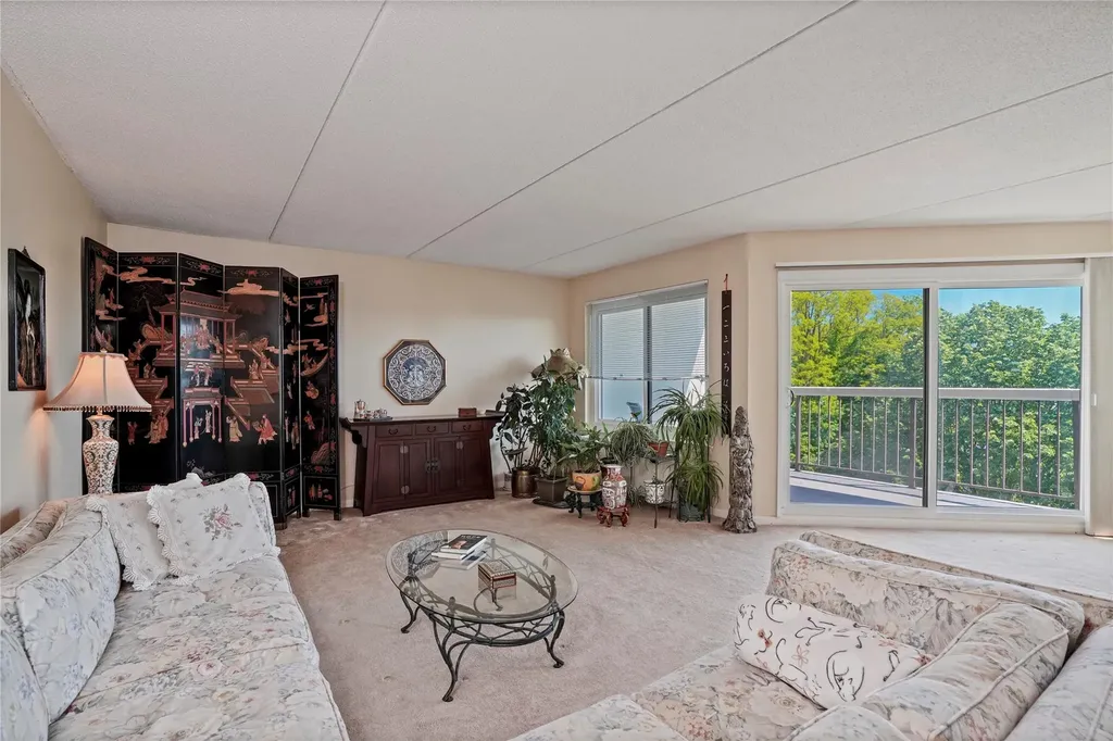 300 High Point Drive Hartsdale NY 10530