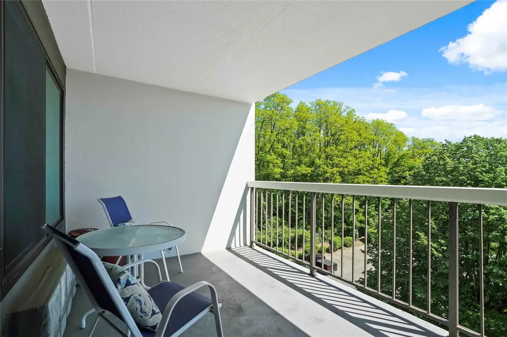 300 High Point Drive Hartsdale NY 10530