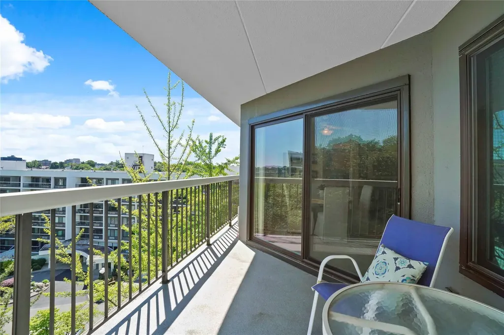 300 High Point Drive Hartsdale NY 10530
