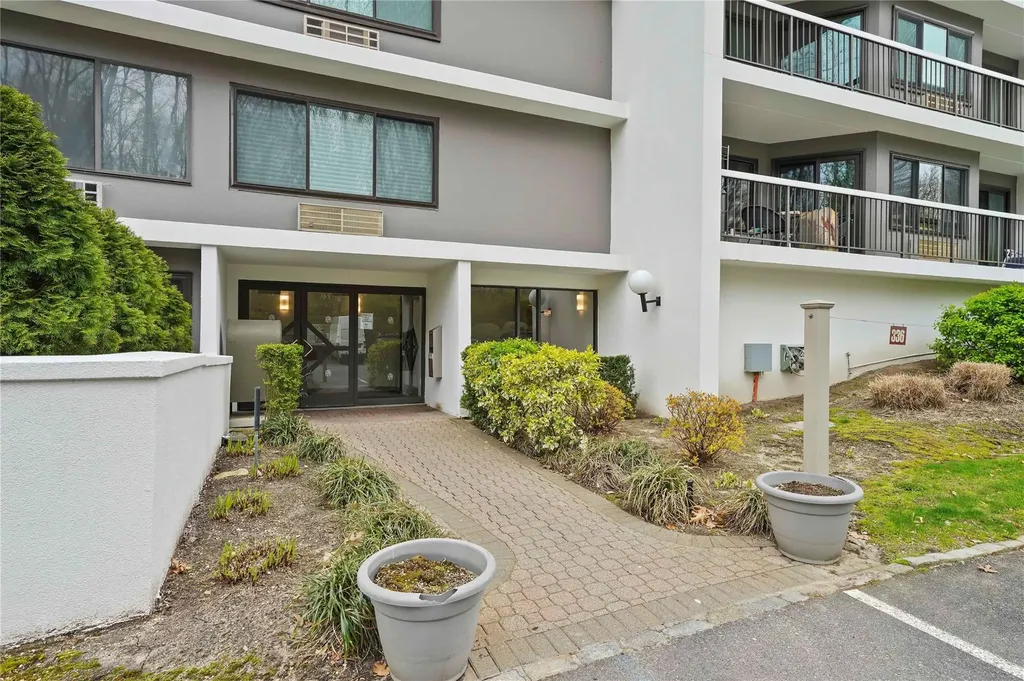 300 High Point Drive Hartsdale NY 10530