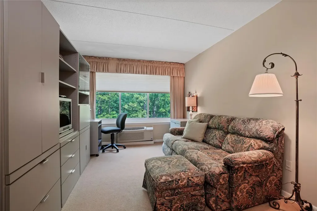 300 High Point Drive Hartsdale NY 10530