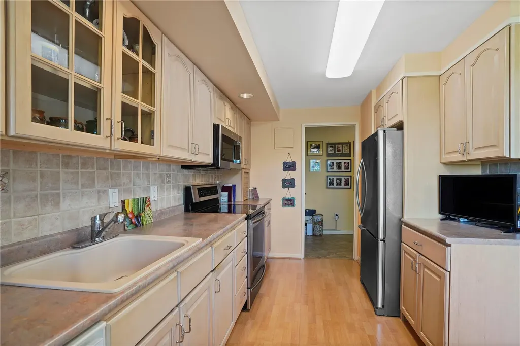 300 High Point Drive Hartsdale NY 10530