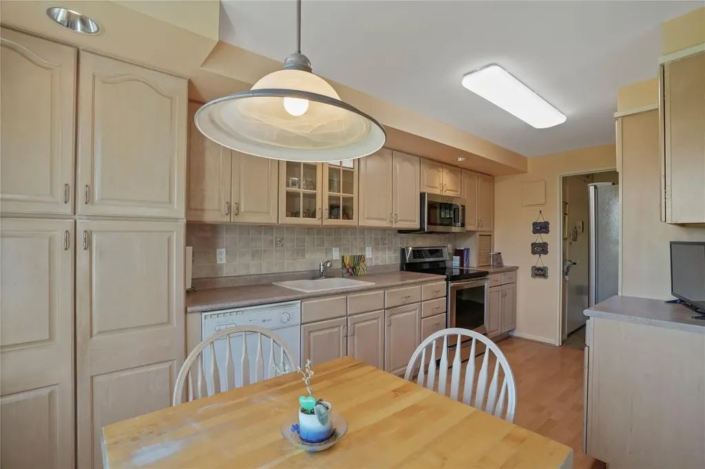 300 High Point Drive Hartsdale NY 10530