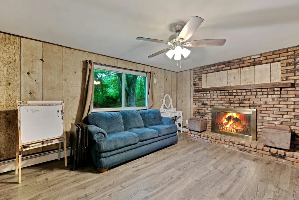 522 Starlight Drive Shirley NY 11967
