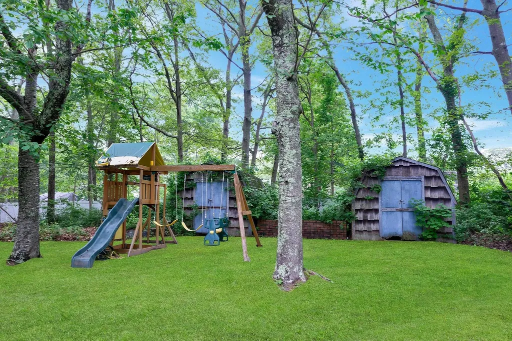 522 Starlight Drive Shirley NY 11967