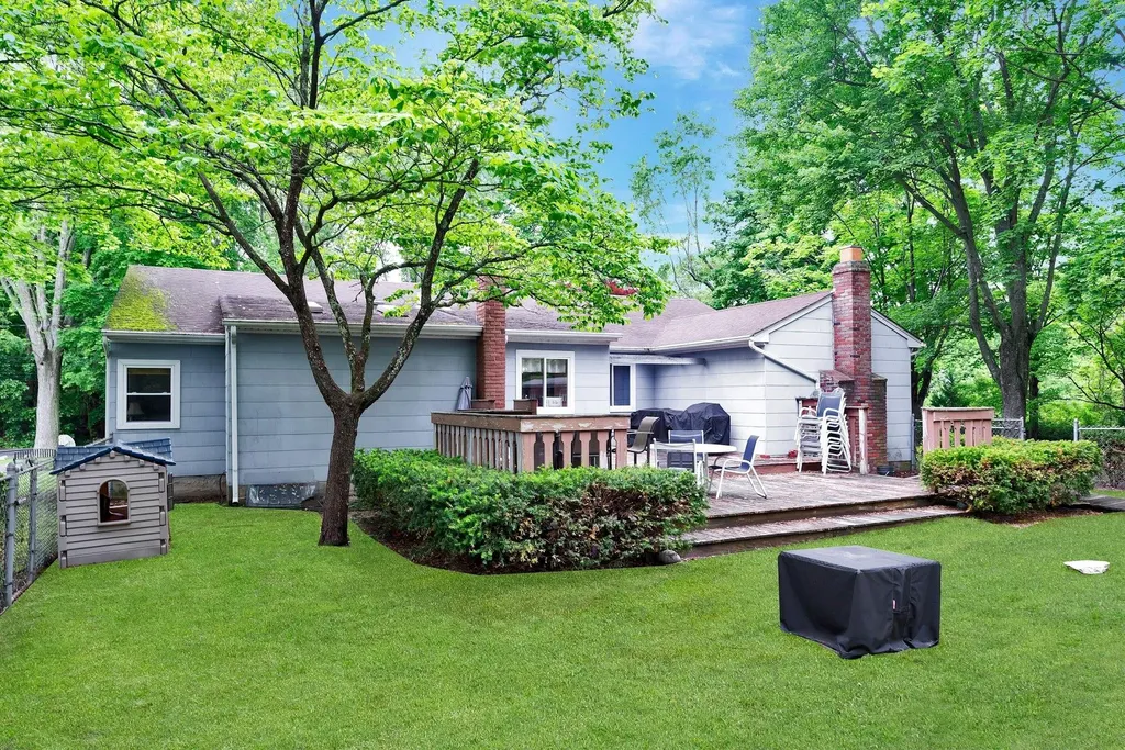 522 Starlight Drive Shirley NY 11967