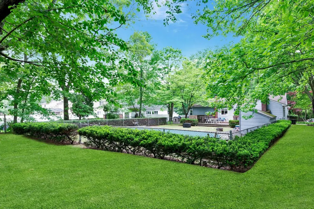 522 Starlight Drive Shirley NY 11967