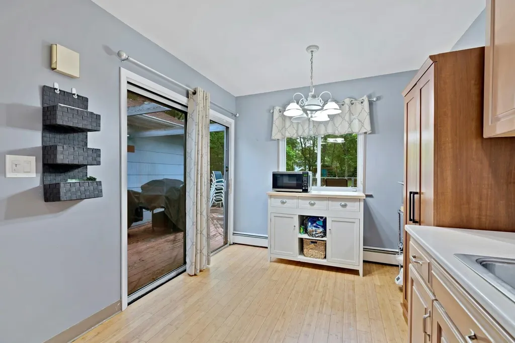 522 Starlight Drive Shirley NY 11967