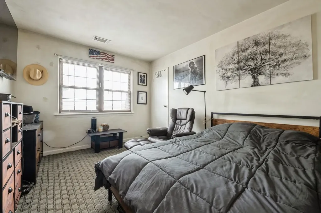 240 Mariners Way Copiague NY 11726