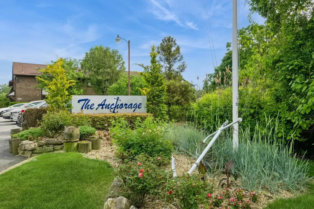 240 Mariners Way Copiague NY 11726