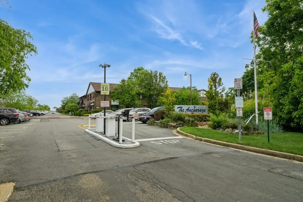 240 Mariners Way Copiague NY 11726