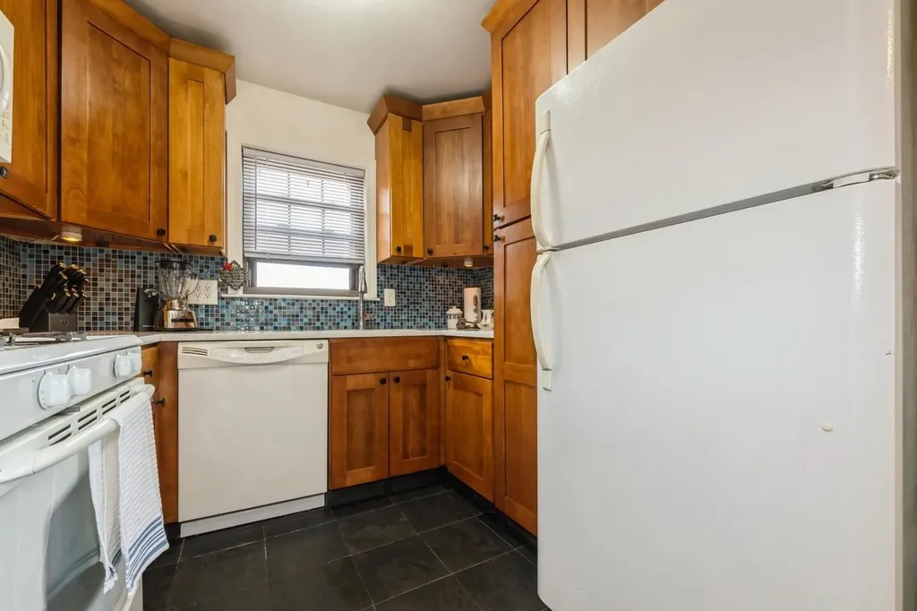 240 Mariners Way Copiague NY 11726