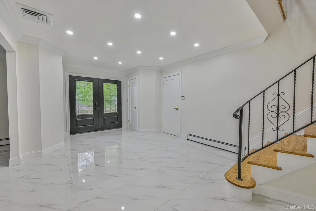 1 Parkhill Court Huntington NY 11743