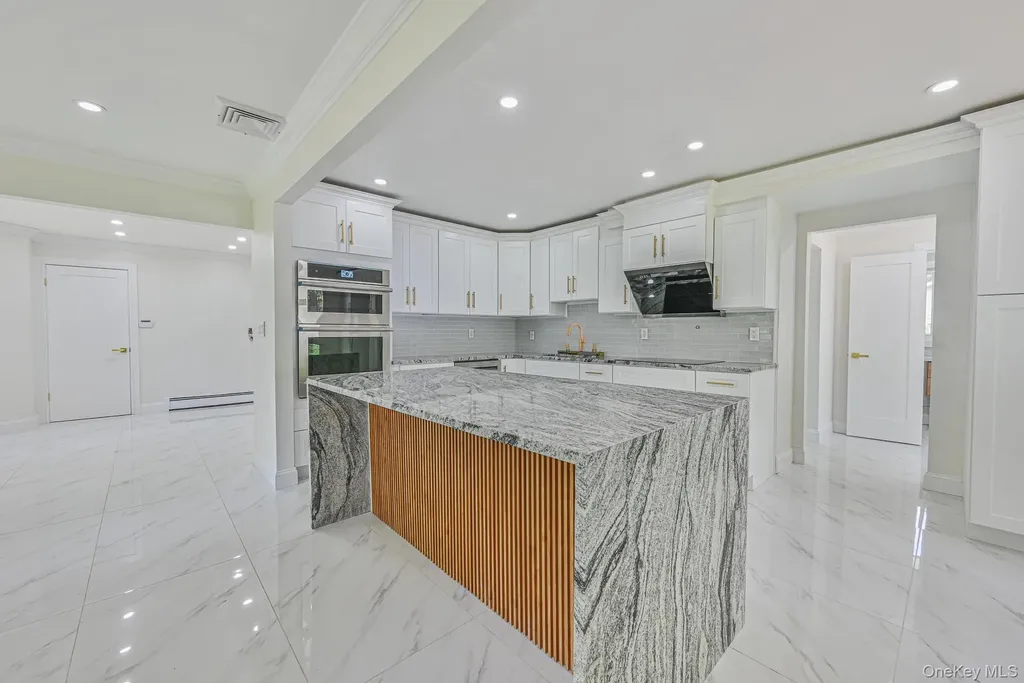 1 Parkhill Court Huntington NY 11743