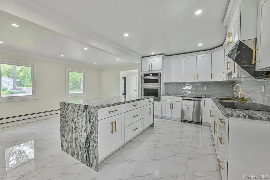 1 Parkhill Court Huntington NY 11743