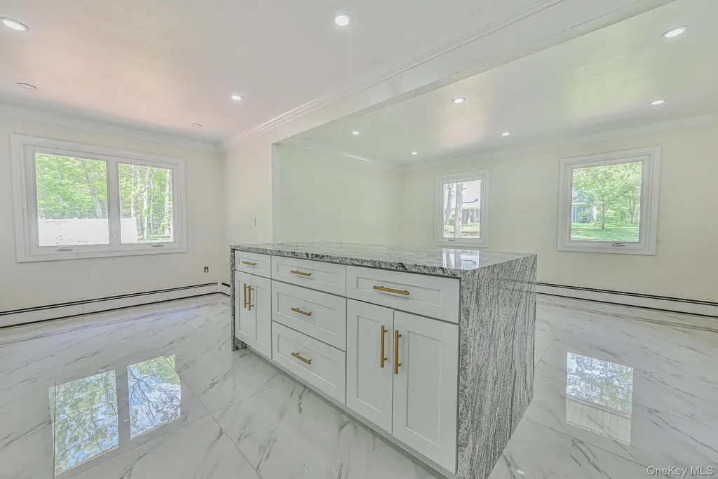 1 Parkhill Court Huntington NY 11743
