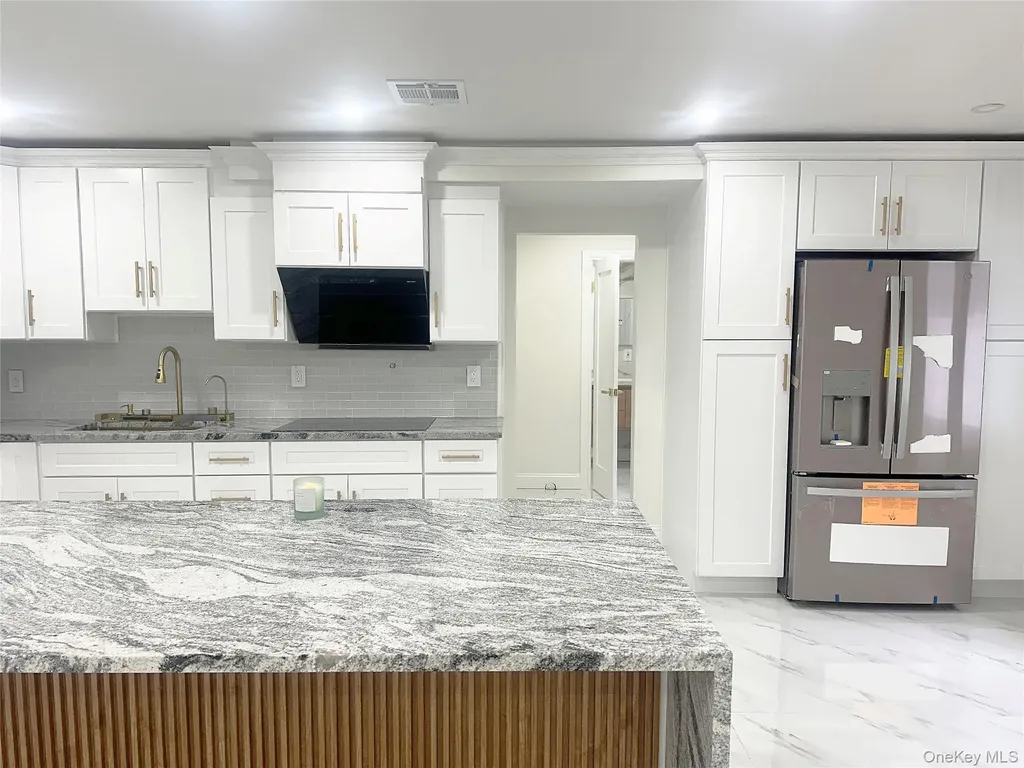 1 Parkhill Court Huntington NY 11743