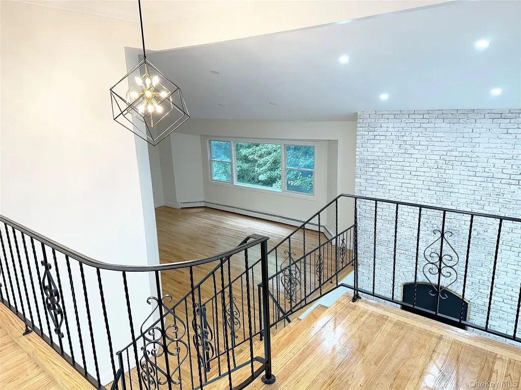 1 Parkhill Court Huntington NY 11743