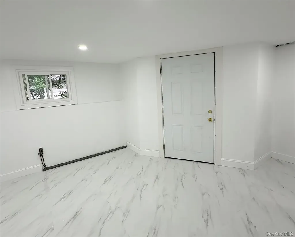 1 Parkhill Court Huntington NY 11743