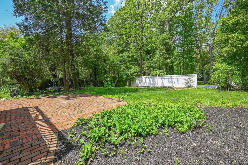1 Parkhill Court Huntington NY 11743
