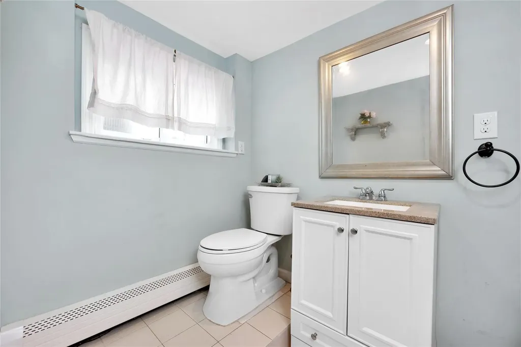 651 Hyman Avenue Bay Shore NY 11706