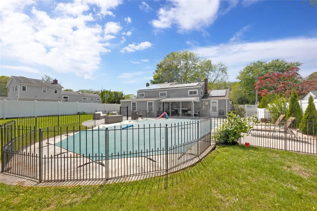651 Hyman Avenue Bay Shore NY 11706
