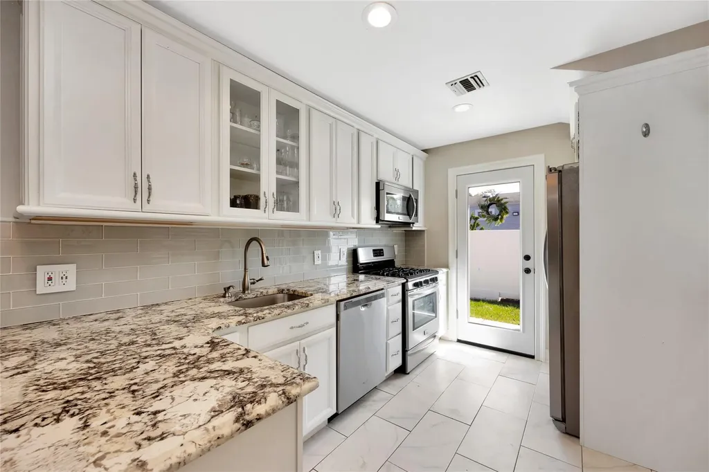 651 Hyman Avenue Bay Shore NY 11706