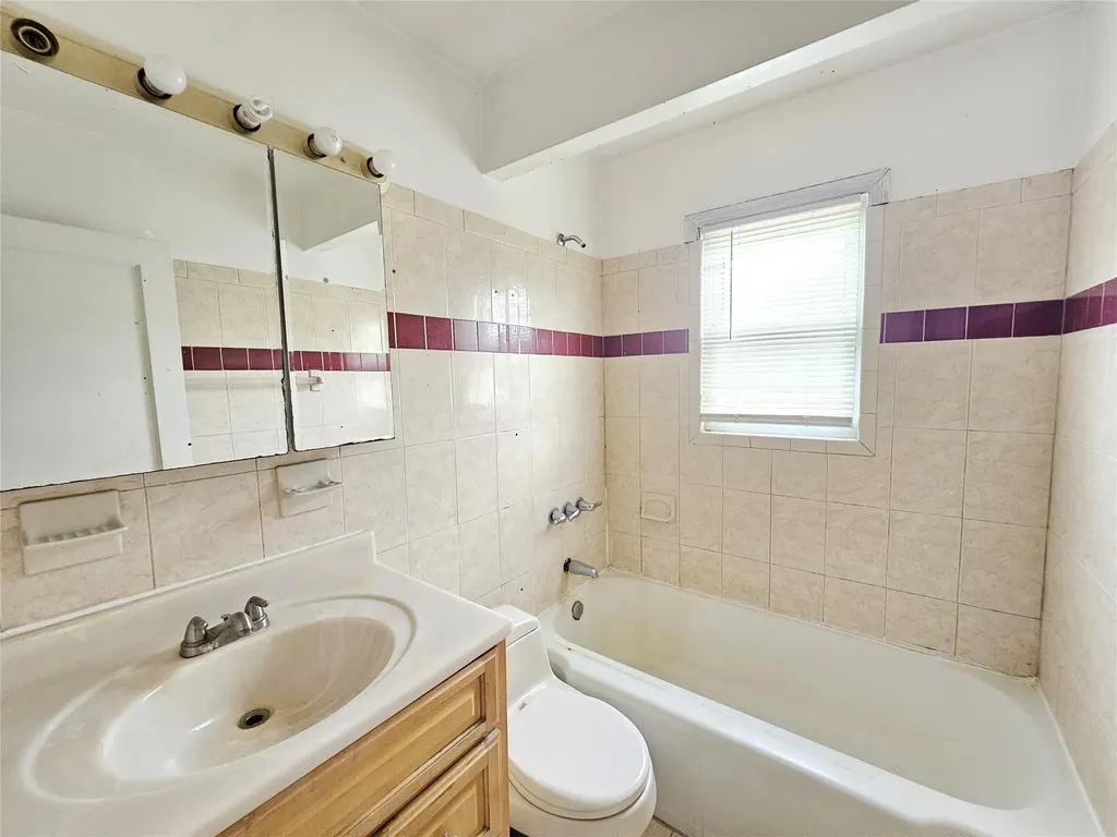 120 Stanton Boulevard Uniondale NY 11553