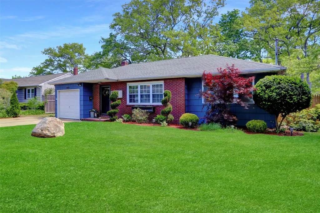 77 N Prospect Avenue Patchogue NY 11772