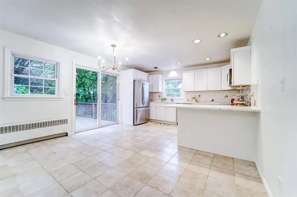 28 Lawrence Street Mount Kisco NY 10549