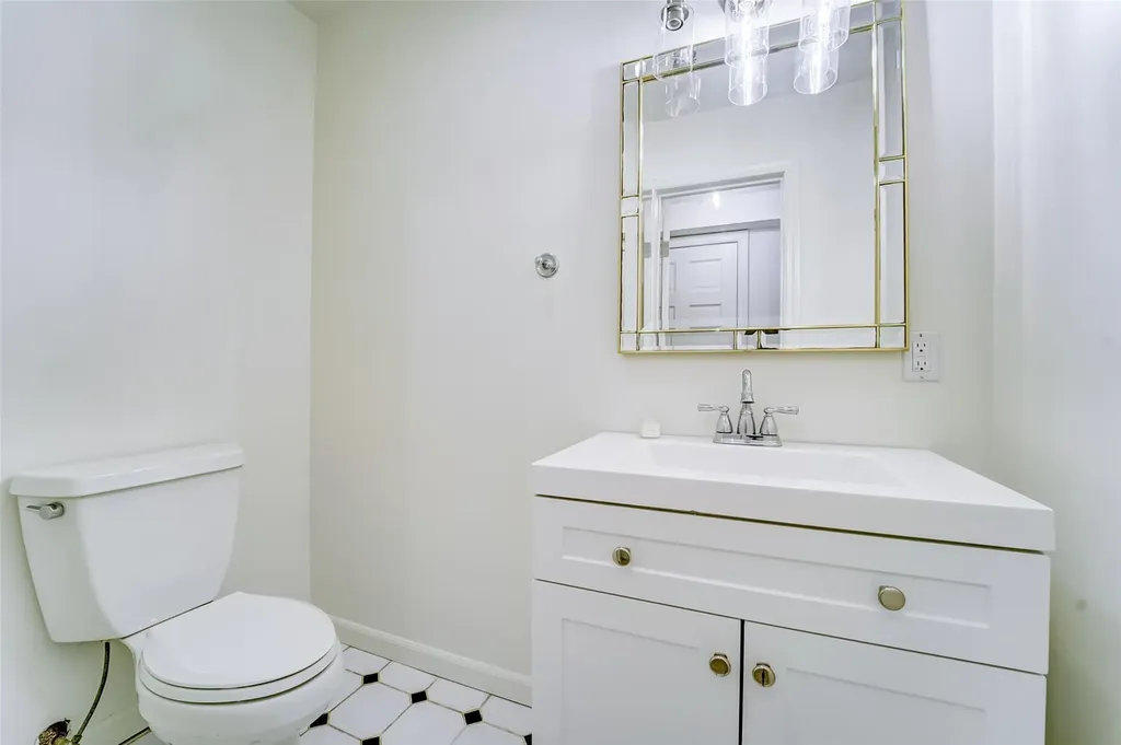 28 Lawrence Street Mount Kisco NY 10549