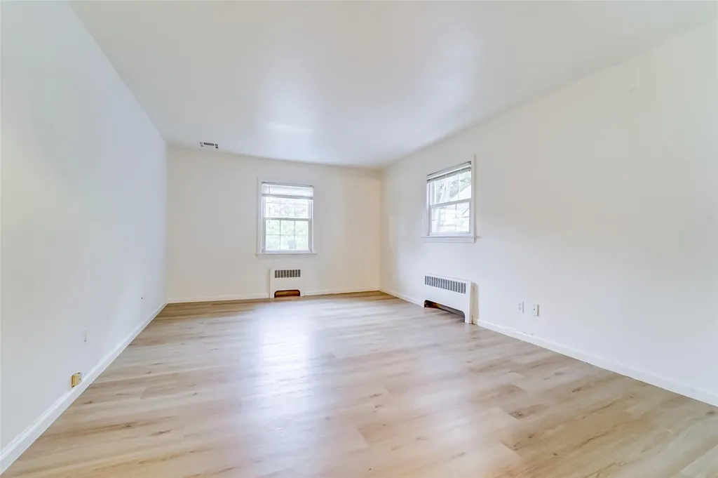 28 Lawrence Street Mount Kisco NY 10549