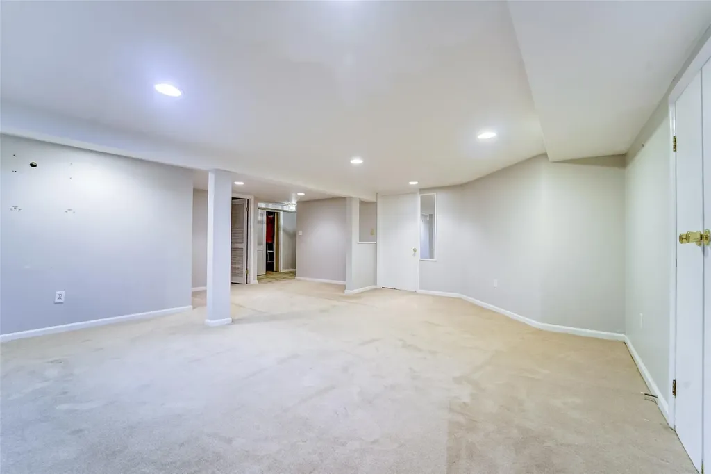 28 Lawrence Street Mount Kisco NY 10549
