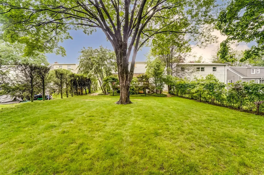 28 Lawrence Street Mount Kisco NY 10549