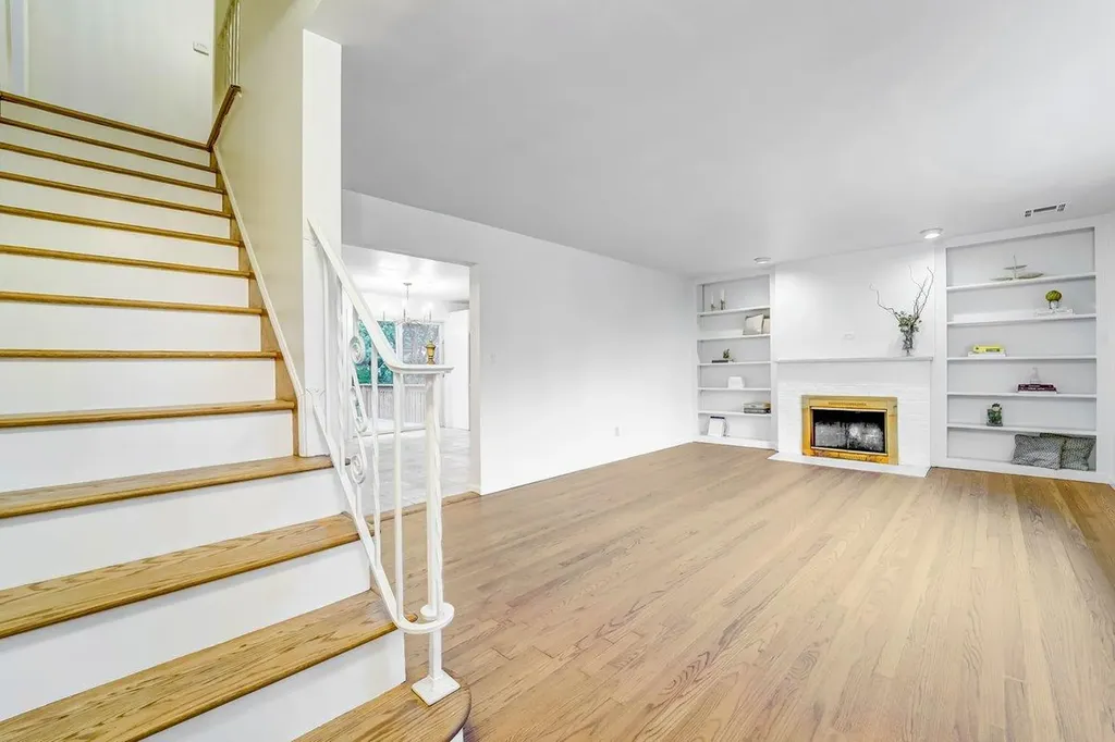 28 Lawrence Street Mount Kisco NY 10549