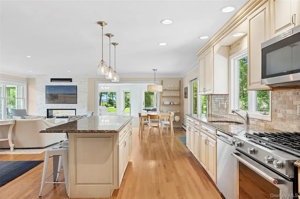 2360 Marlene Lane Mattituck NY 11952