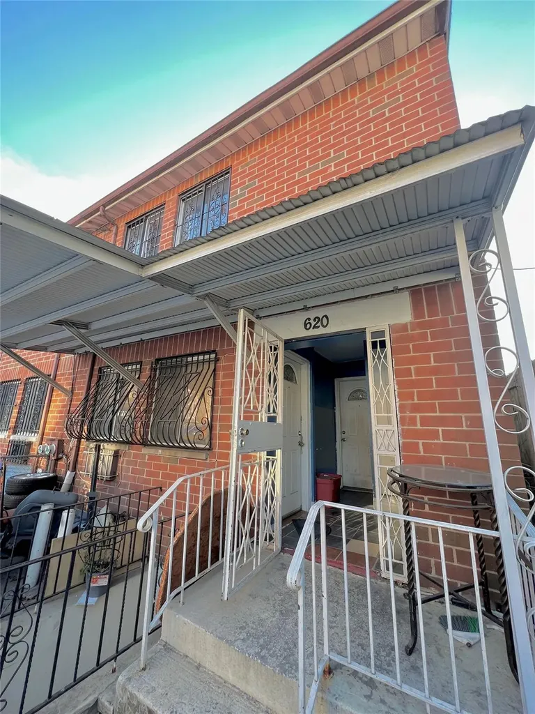 620 E 182nd Street Bronx NY 10457