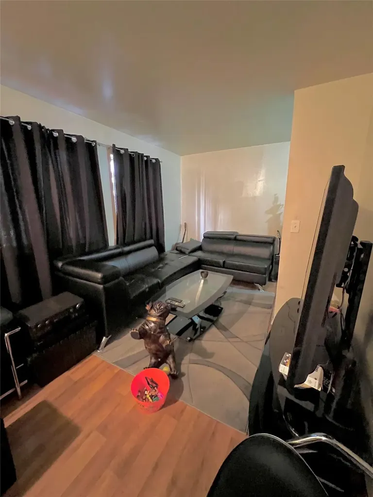 620 E 182nd Street Bronx NY 10457