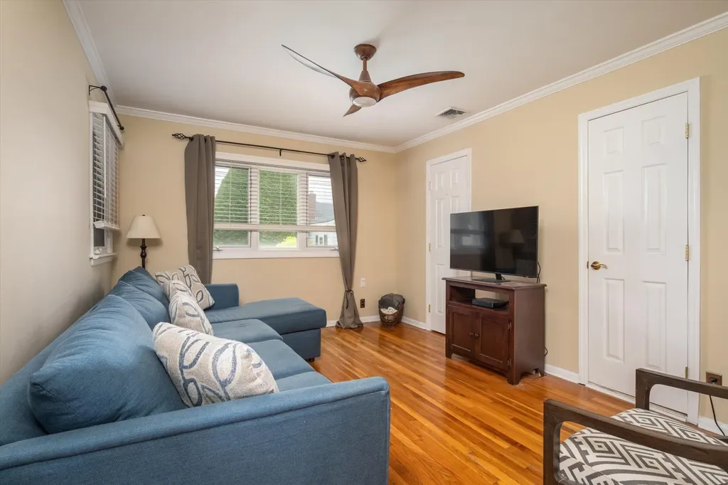 1248 Pleasant Road Wantagh NY 11793