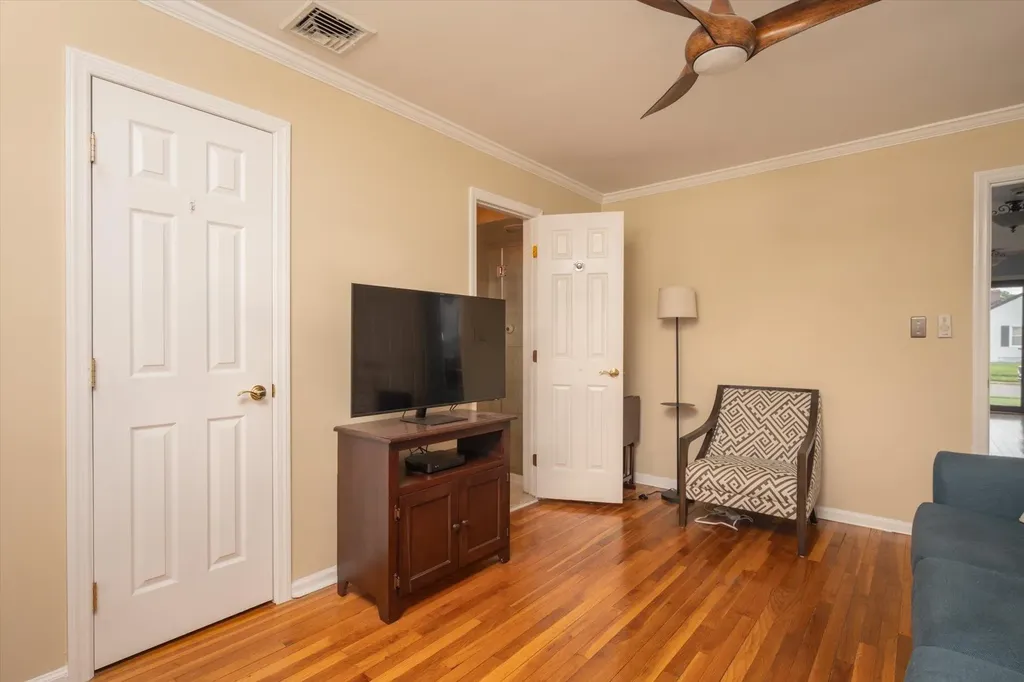 1248 Pleasant Road Wantagh NY 11793