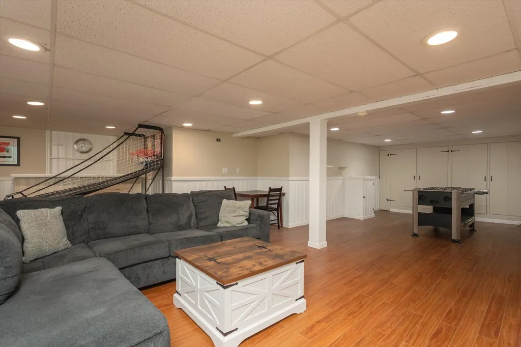 1248 Pleasant Road Wantagh NY 11793