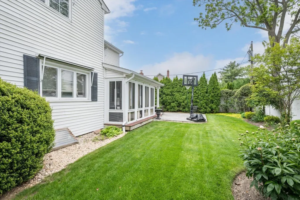 1248 Pleasant Road Wantagh NY 11793