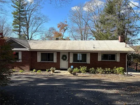 57 Truesdale Lake Drive South Salem NY 10590