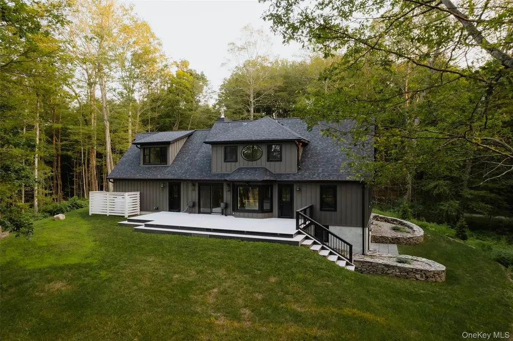 258 Fox Run Road Salt Point NY 12578