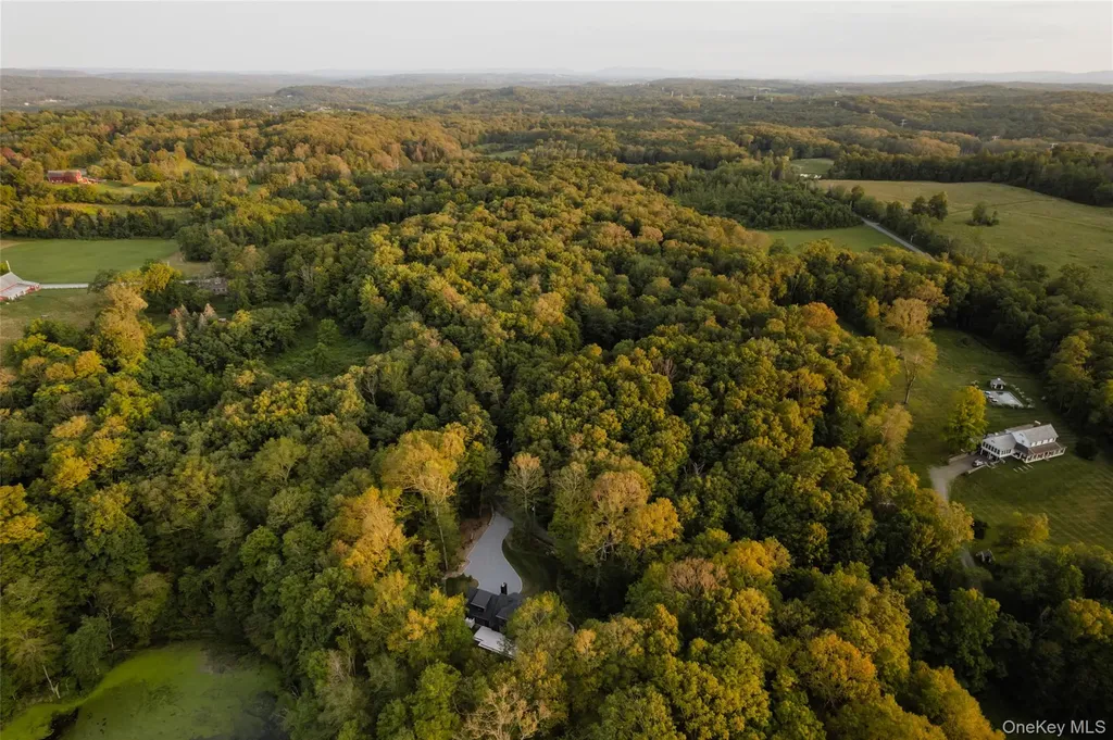 258 Fox Run Road Salt Point NY 12578